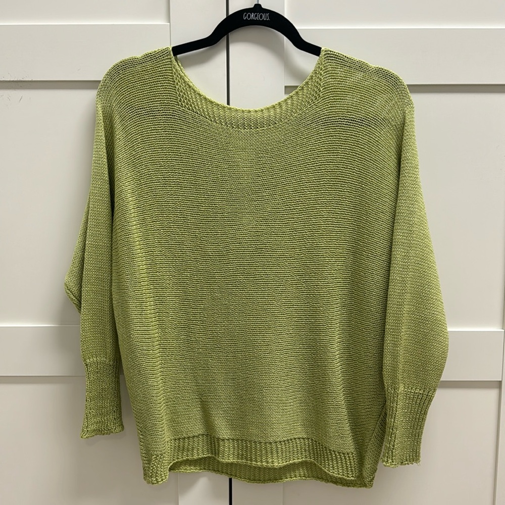 Light green top Medium -large size
